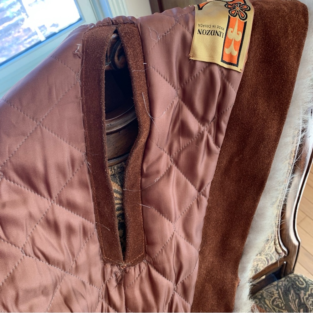 Vintage 100% Leather Chestnut Cape with Fur Trim - Picture 5 of 12